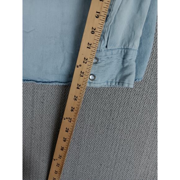 Texas Authentic Dry Goods Vintage Denim Shirt Mens Large Distressed Western - Picture 14 of 15